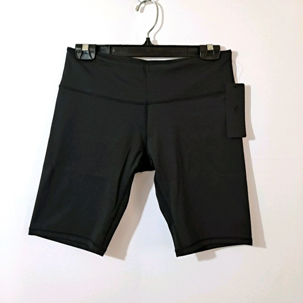 Style in Motion Workout Shorts NWT